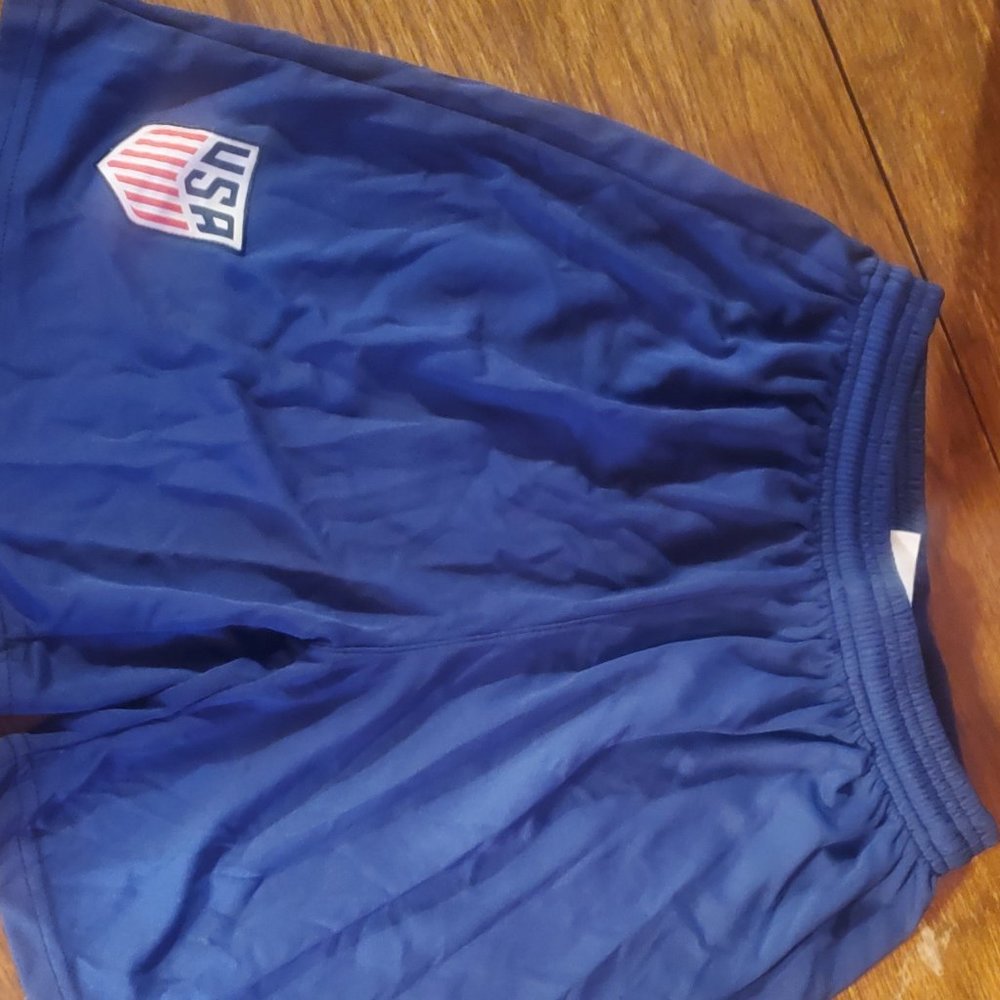 Blue USA soccer shorts, ANGE small